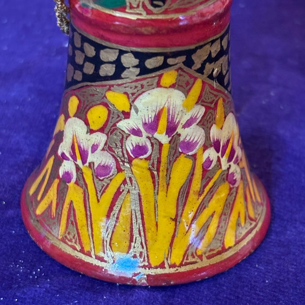 Vintage Kashmiri Hand Painted Papier Mache Floral Bell Ornament Multicolor - Picture 5 of 10
